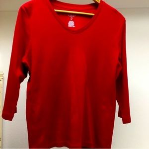 Saint Johns Bay V-neck cranberry top
Excellent brand new condition!